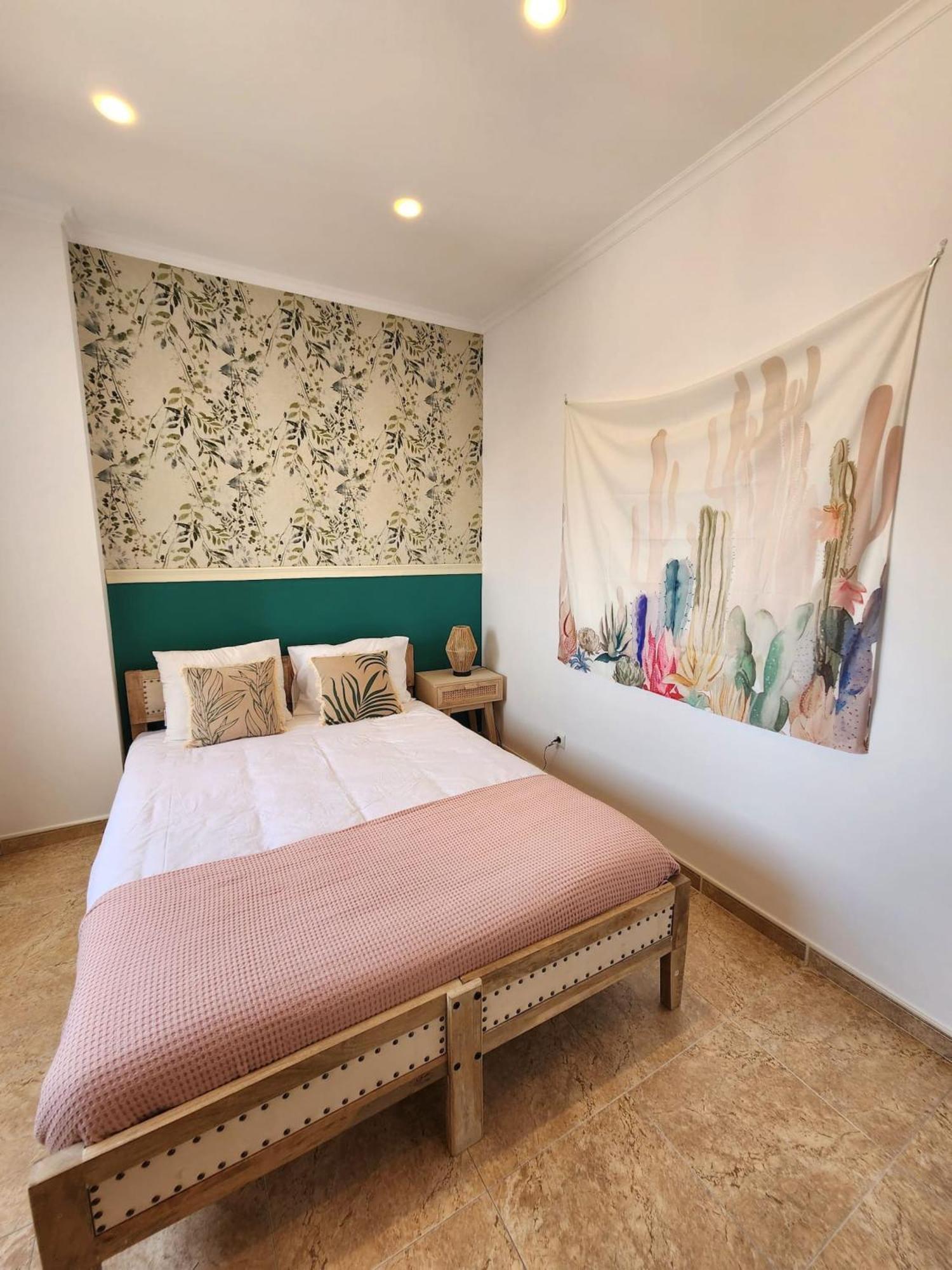 Cozy Apartment In Central Almada W Swing Chairs Exteriör bild