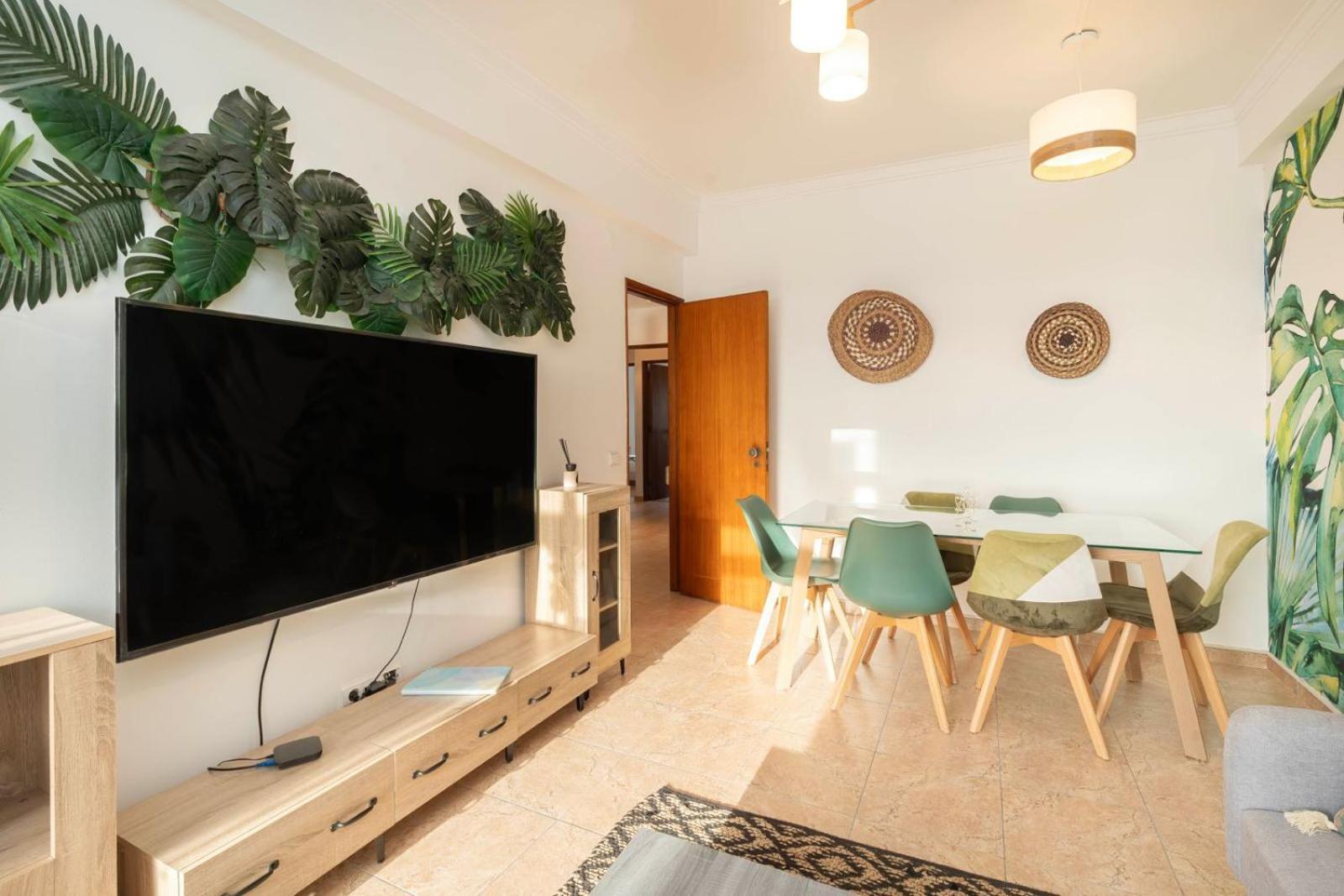 Cozy Apartment In Central Almada W Swing Chairs Exteriör bild